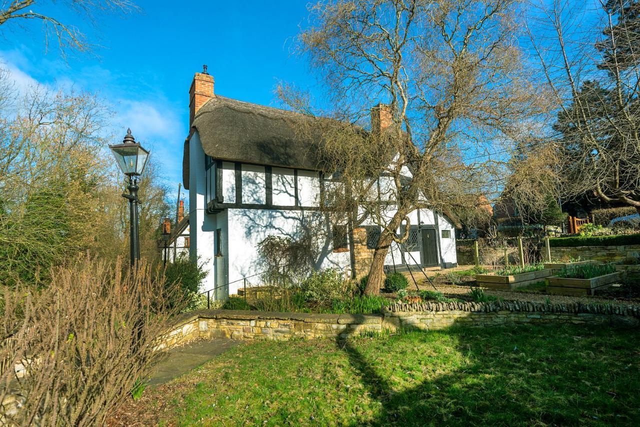 Burnside Hotel Stratford-upon-Avon Exterior photo